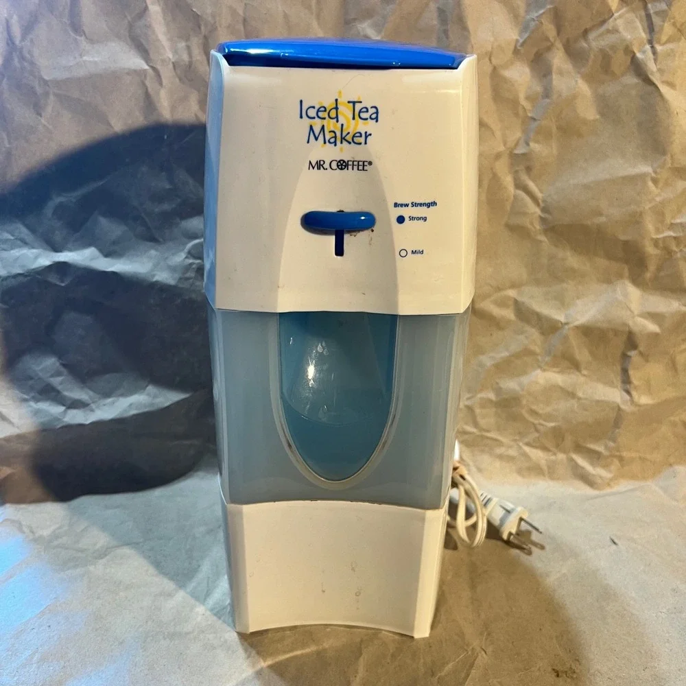 Mr. Coffee 3 Qt Iced Tea Maker White Blue TM70 Series Adjustable Brew Strength